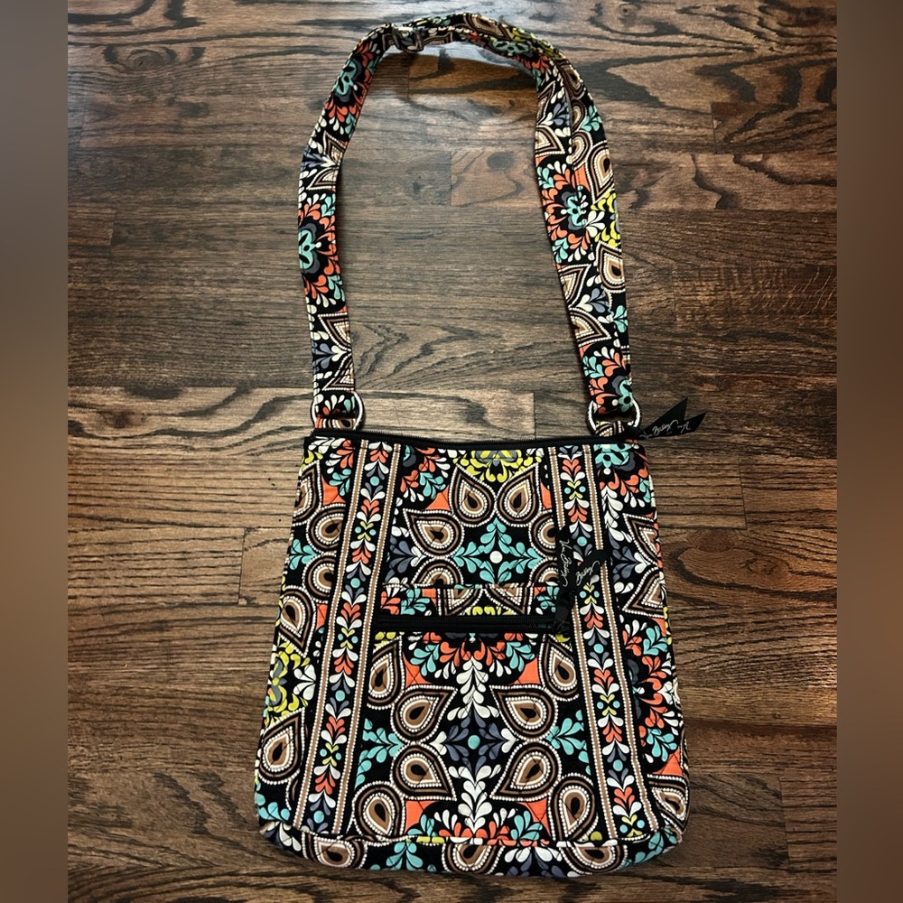 Vera Bradley Womens Crossbody Sierra Paisley Quilt Zip Front Pocket Handbag
